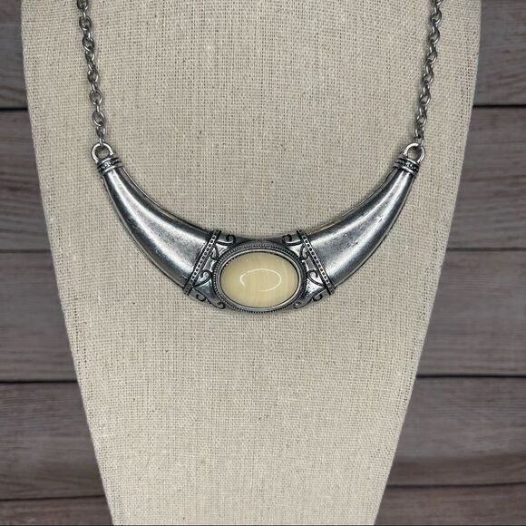 ZAD Necklace  - Picture 2 of 5